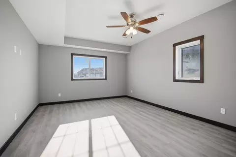 Bedroom - 1801 13th Ave NE, Austin, MN 55912 photo 14 of 20