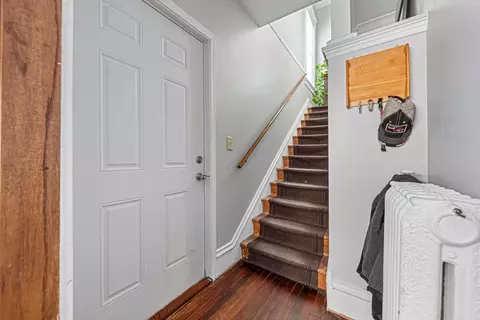 Entry Way - 415 8th St NW, Faribault, MN 55021 photo 2 of 4