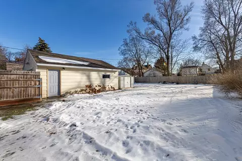 Exterior - 415 8th St NW, Faribault, MN 55021 photo 11 of 14