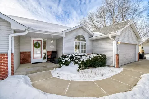 19199 Encore Ct, Farmington, MN 55024