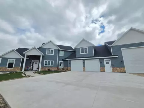 1955 Brownell St, Saint Charles, MN 55972