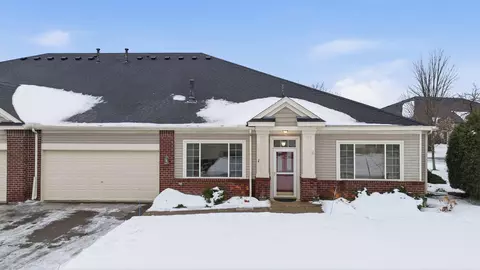 13930 54th Ave N #1, Plymouth, MN 55446