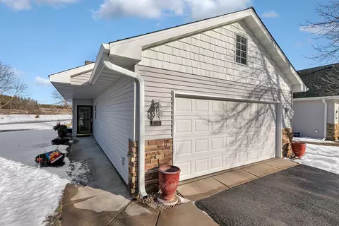11729 Spruce Dr, Monticello, MN 55362