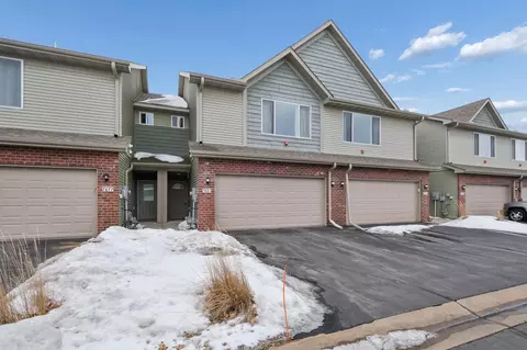 7881 Gotland Ln, Circle Pines, MN 55014