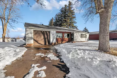 324 2nd St NW, Freeport, MN 56331
