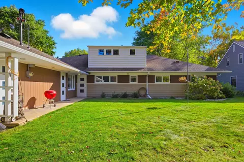 Exterior - 1601 9th St S, Fargo, ND 58103 photo 6 of 8