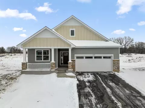 7590 Swan St, Lino Lakes, MN 55038