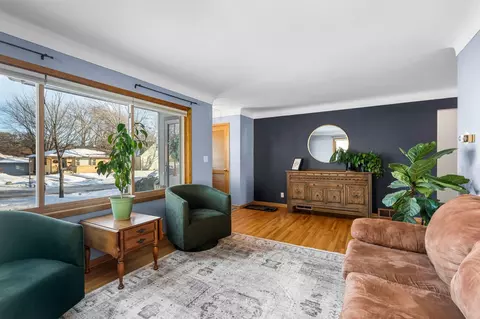 1521 Atlantic St, Saint Paul, MN 55106