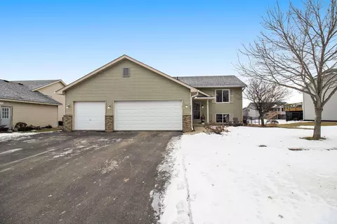 621 Cottonwood St NE, Lonsdale, MN 55046