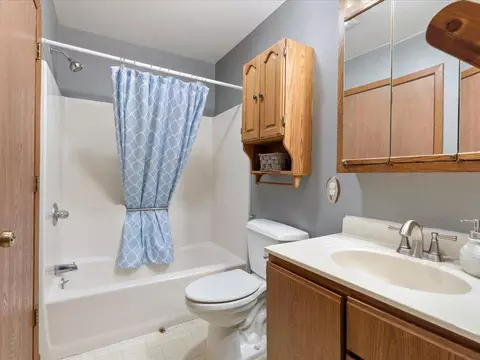 Bath - 18629 Sorrel Oak Rd, Brainerd, MN 56401 photo 2 of 2