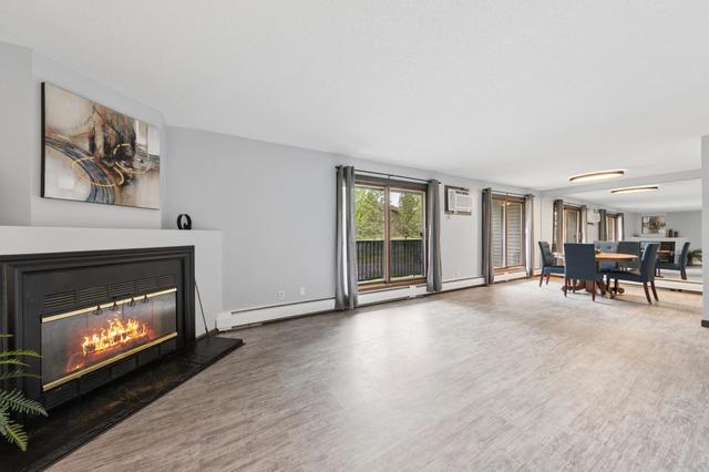 3440 Golfview Dr #121, Eagan, MN 55123