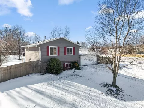 5980 131st St W, Apple Valley, MN 55124