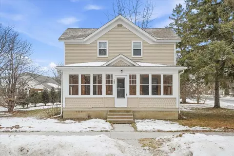 103 S 6th St, River Falls, WI 54022