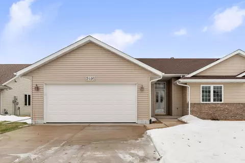 2495 Mossy Creek Dr NE, Owatonna, MN 55060