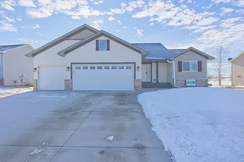 845 Mallard Ave, Winsted, MN 55395