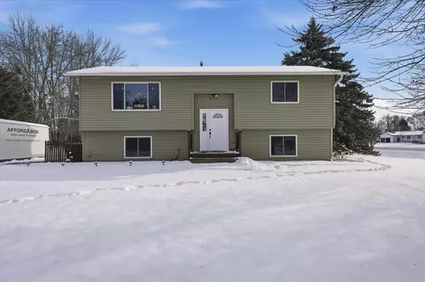 1034 Janett Ave NE, Saint Michael, MN 55376