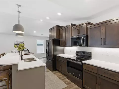 Kitchen - 5468 Jericho Rd, Baxter, MN 56425 photo 3 of 4