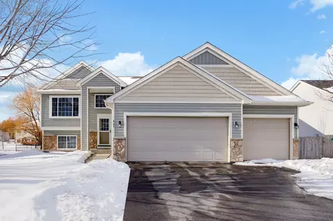 607 Dillon Ave N, Montrose, MN 55363