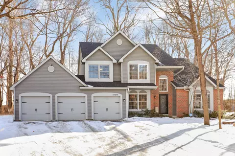 17109 New Market Dr, Eden Prairie, MN 55347