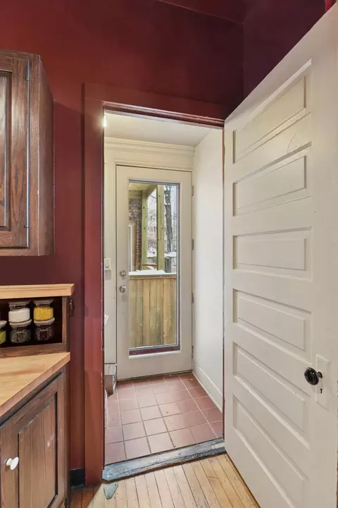 108 E 25th St, Minneapolis, MN 55404 photo 13