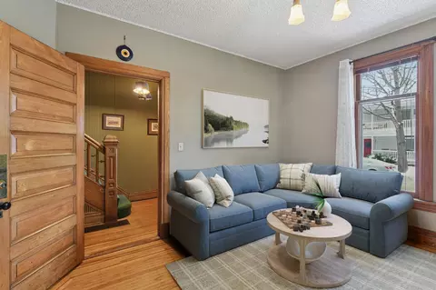 108 E 25th St, Minneapolis, MN 55404 photo 5