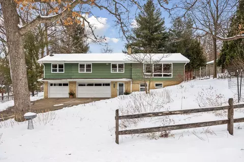 3974 Fairview Ave N, Arden Hills, MN 55112