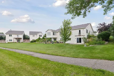 322 Sunfish Ct, Winsted, MN 55395