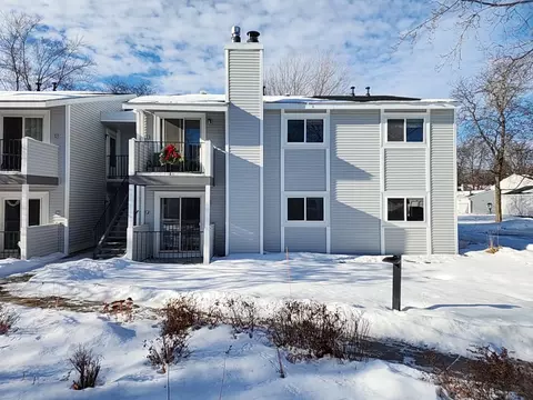 1721 Fulham St #F, Lauderdale, MN 55113