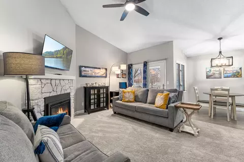 3563 Blue Jay Way #200, Eagan, MN 55123
