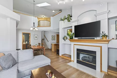 519 Old Steine Cir, New Brighton, MN 55112