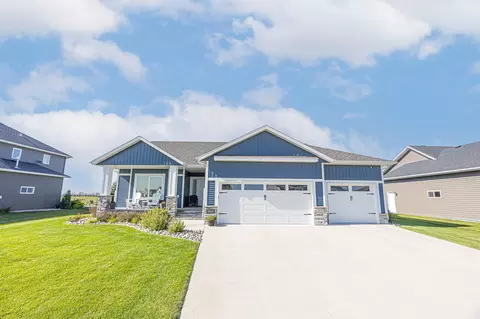 6969 Golden Valley Pkwy S, Fargo, ND 58104