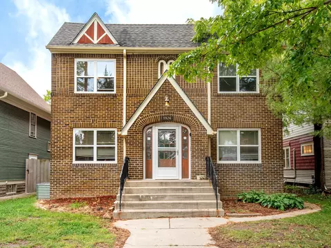 1926 Grand Ave, Saint Paul, MN 55105
