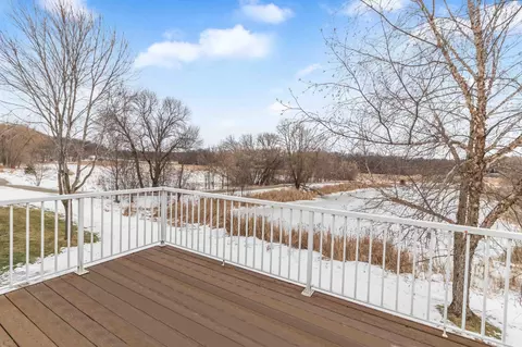 2734 Century Trl, Chanhassen, MN 55317