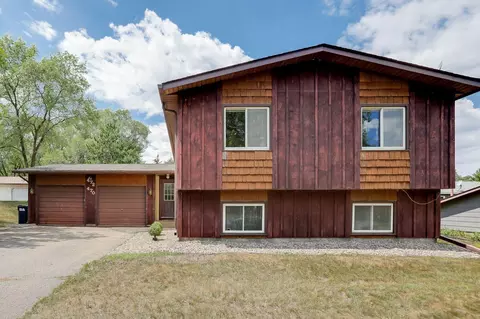 472 Lawrence St, Prescott, WI 54021