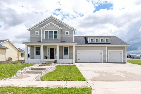4717 11th St W, West Fargo, ND 58078