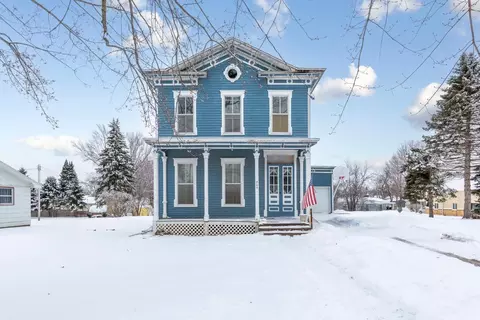 205 2nd St SW, Pine Island, MN 55963
