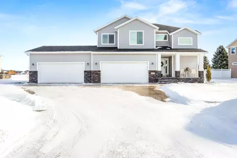 3712 15th St S, Moorhead, MN 56560