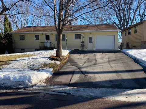 205 Lakeview Dr, Eagle Lake, MN 56024