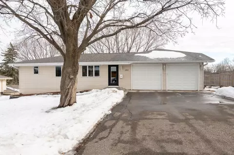 2012 Hillsboro Ave N, Golden Valley, MN 55427