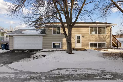 8964 Vinewood Ln N, Maple Grove, MN 55369