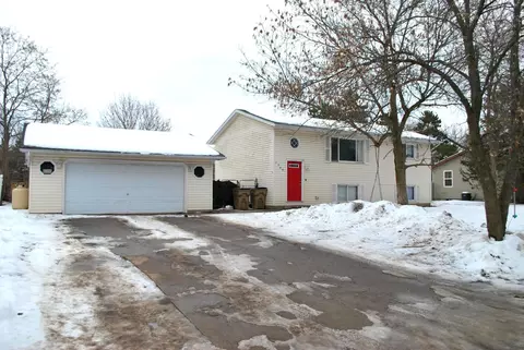 1208 15th Ave N, Princeton, MN 55371