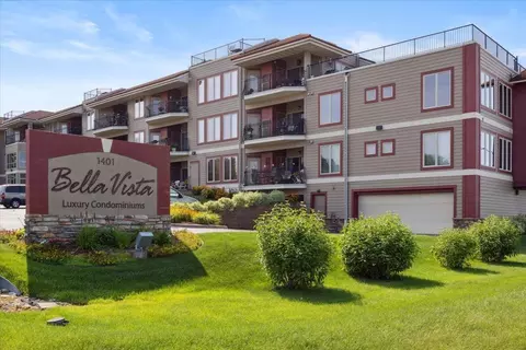 1401 N Lakeshore Dr #209, Lake City, MN 55041