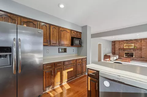 Kitchen - 1276 Dunberry Ln, Eagan, MN 55123 photo 3 of 3