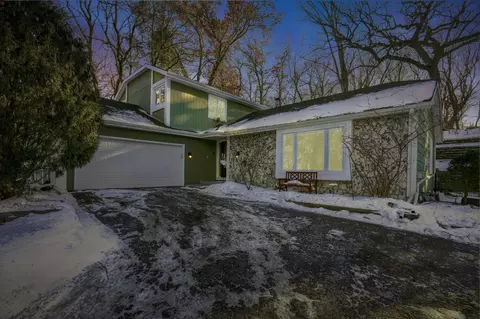 Exterior - 1276 Dunberry Ln, Eagan, MN 55123 photo 4 of 4