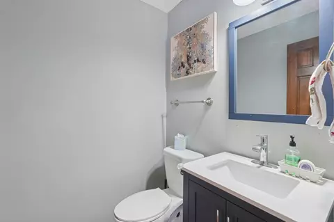 Bath - 1276 Dunberry Ln, Eagan, MN 55123 photo 1 of 4