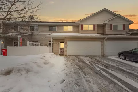 1867 Bridgewater Blvd S, Cambridge, MN 55008