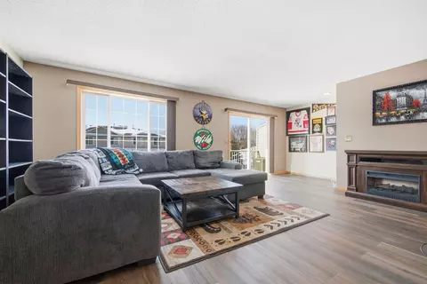 Living - 1579 County Road D E #E, Maplewood, MN 55109 photo 1 of 6