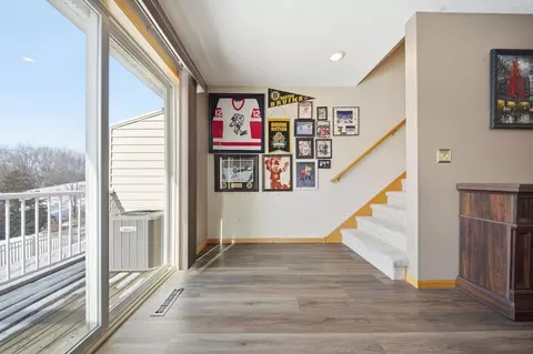 Entry Way - 1579 County Road D E #E, Maplewood, MN 55109 photo 3 of 3