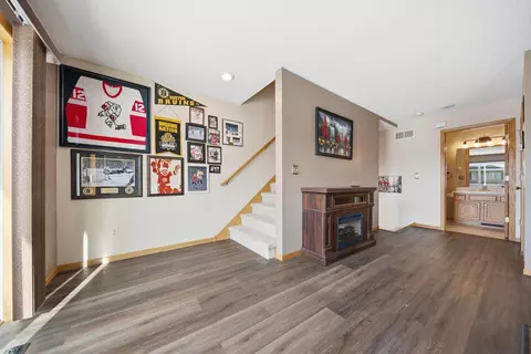 Entry Way - 1579 County Road D E #E, Maplewood, MN 55109 photo 2 of 3
