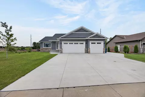 11411 Latham Ln, Chisago City, MN 55013